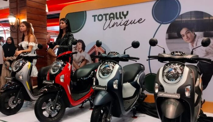 Aksesori, Apparel New Honda Scoopy Dukung Gaya Berkendara Anak Muda