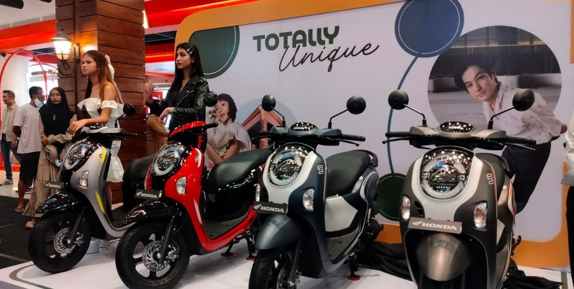 Aksesori, Apparel New Honda Scoopy Dukung Gaya Berkendara Anak Muda