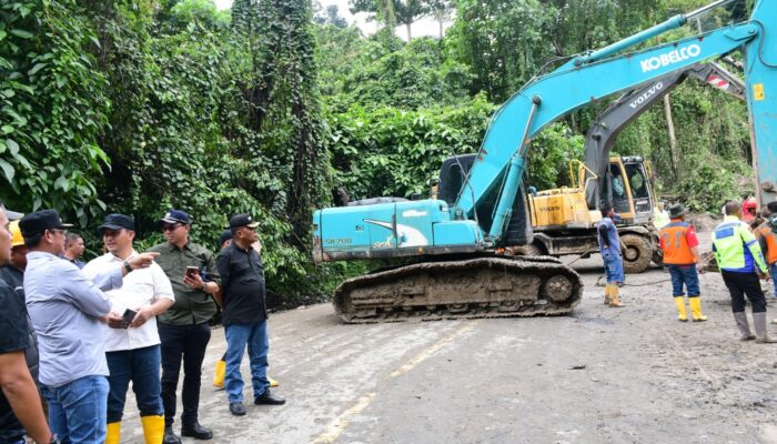 Jalan Medan-Karo Dikhawatirkan Longsor Kembali