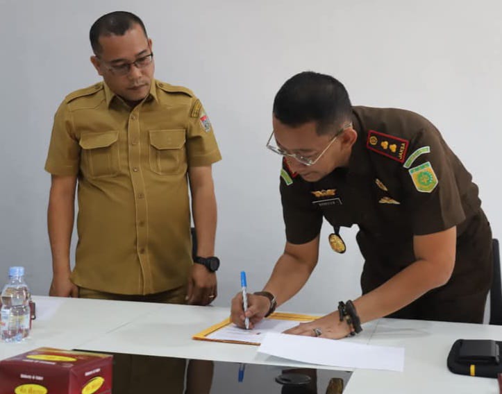 Pemkab Humbahas Fasilitasi Rumdis Kasi Kejari Humbahas