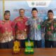 Kepala LPAIK UM Tapsel, Mulyadi Hermanto Nasution MA (3 kiri) bersama Divisi Monitoring dan Komperhensif LPAIK UM Tapsel, Harun Arrasyd MA dan Divisi Pengkaderan LPAIK UM Tapsel Ihsan Siregar MPdi.MPd (2 kiri) foto bersama dengan Pimpinan PPM MBS Yogyakarta ustadz Fakihuddin, Lc di PPM MBS Yogyakarta, Rabu (4/12/2024). Waspada/ist