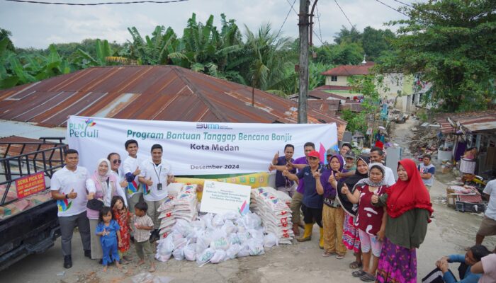 PLN UID Sumut Salurkan 500 Paket Sembako Untuk Korban Banjir
