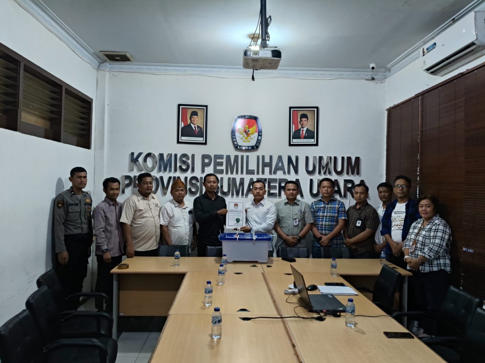Polres Simalungun Kawal Penyerahan Hasil Rekap Suara Pilgub 2024 Ke KPU Provsu