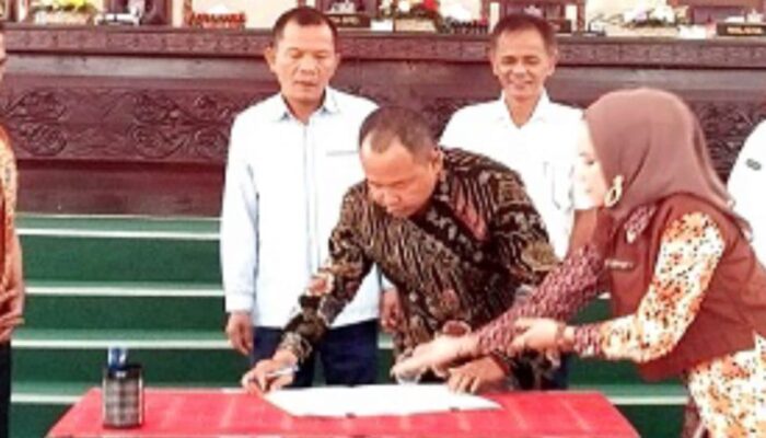DPRD P. Siantar Terima Ranperda RPJPD 2025-2045 Jadi Perda