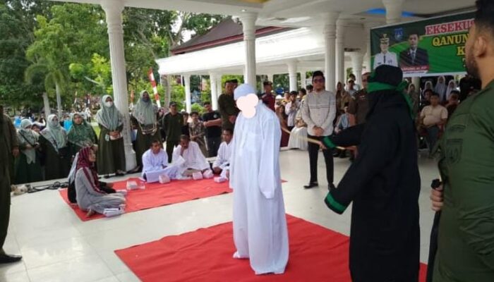 Tujuh Pelanggar Qanun Syariat Islam Jalani Hukuman Cambuk