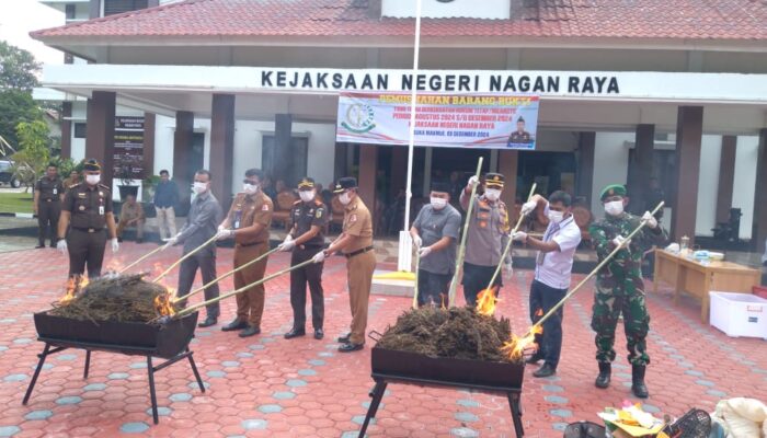 Kejari Musnahkan BB 9, 7 Kg Ganja Dan 47,26 Gram Sabu