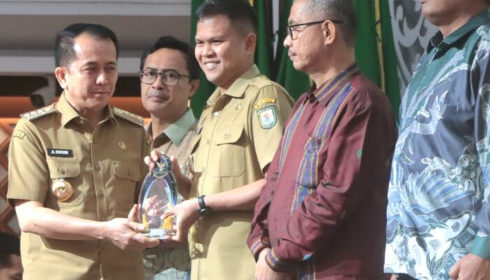 Sergai Raih Penghargaan Predikat Informatif Dari KI