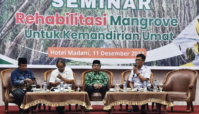 AQUA Dukung Seminar Dan Gerakan Tanam Mangrove Di Sumut