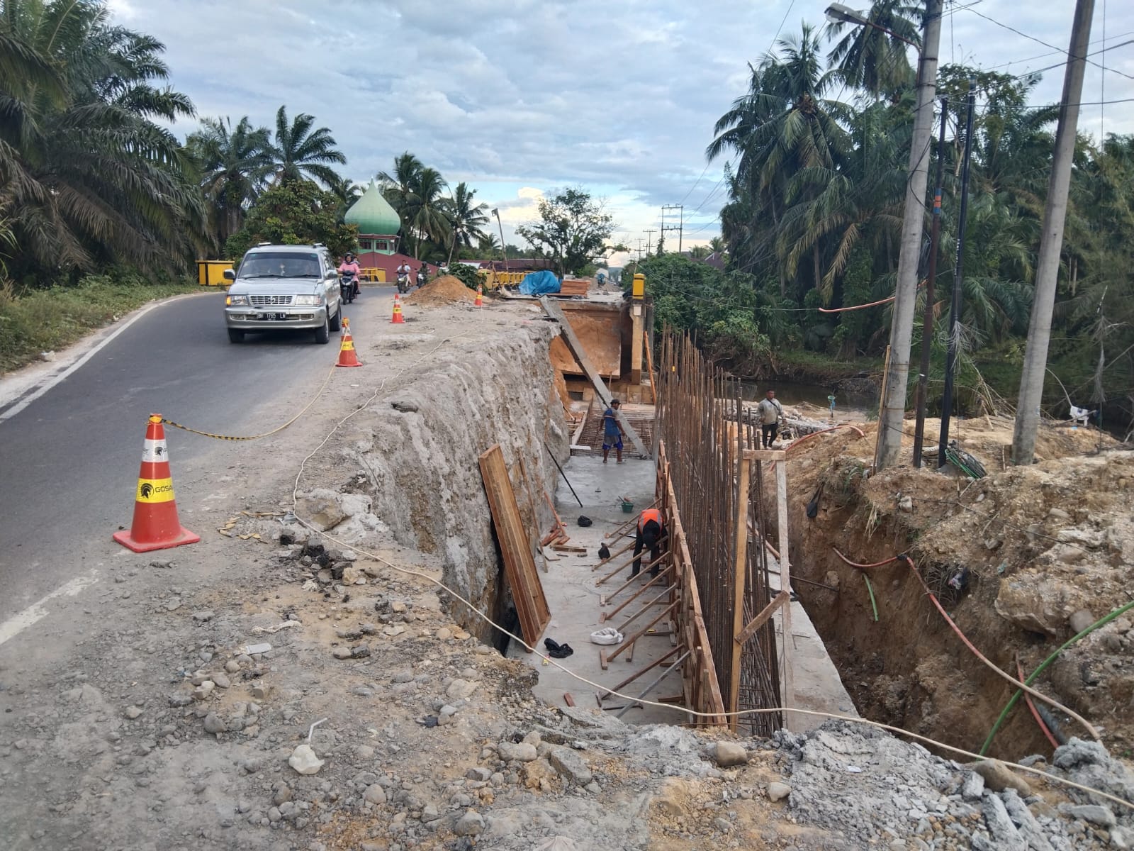Jelang Akhir Tahun Proyek PUPR Provsu Di Palas Masih Proses Pengerjaan