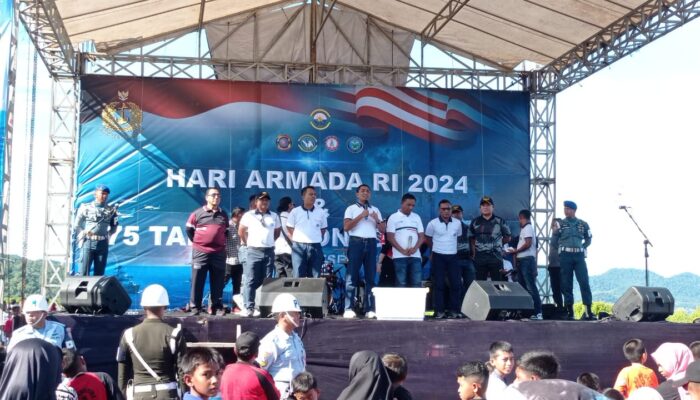 Dalam Rangka Hari Armada Di Sabang Ribuan Masyarakat Ikut Acara Fun Walk