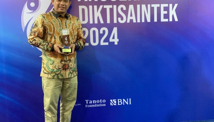 Humas Unimed Raih 2 Penghargaan Anugerah Diktisaintek 2024