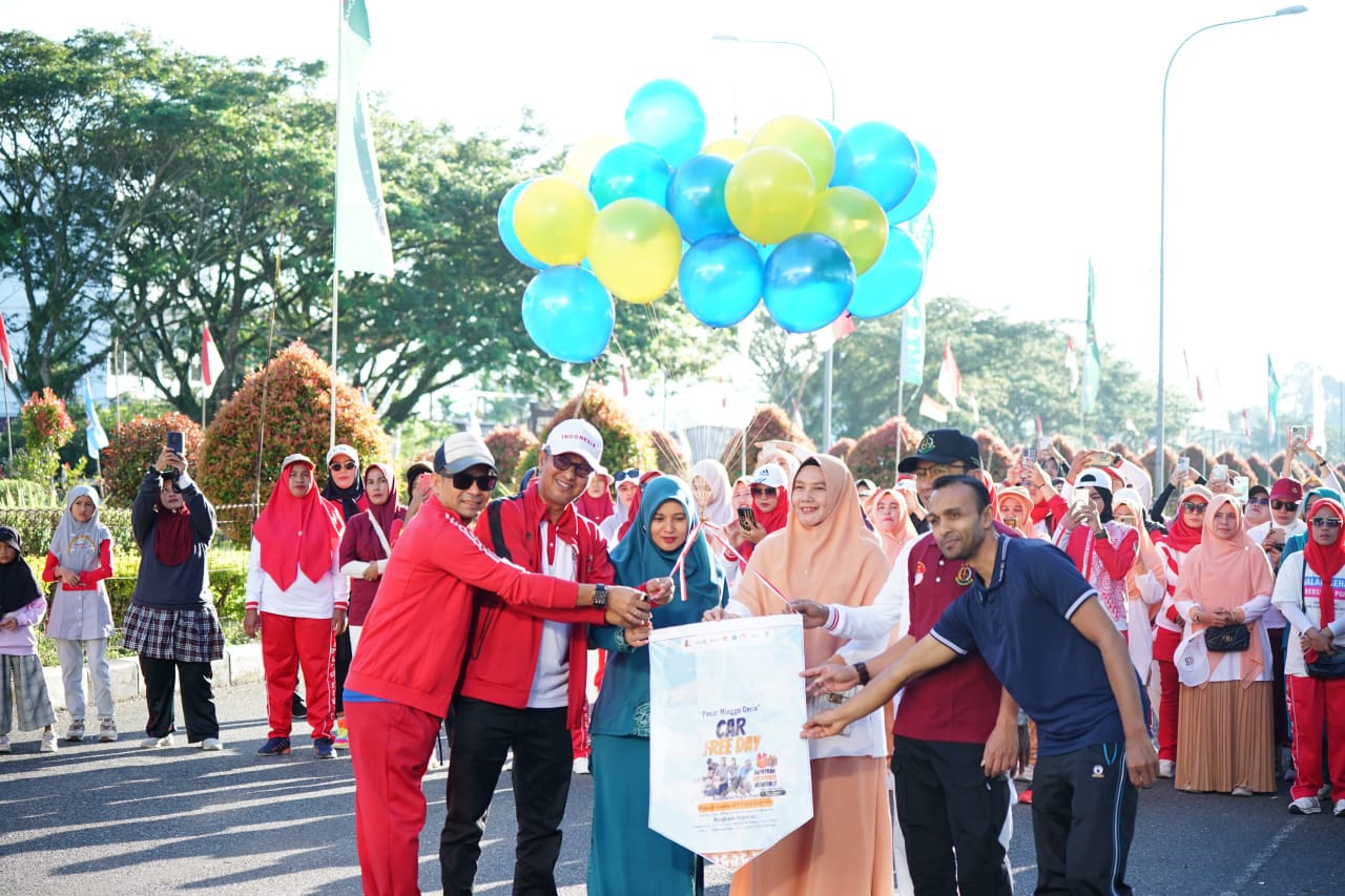 Pj Bupati Buka Pasar Minggu Ceria Dan Launching Car Free Day