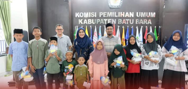 Santunan Dan Doa Bersama Anak Yatim Di KPU Batubara