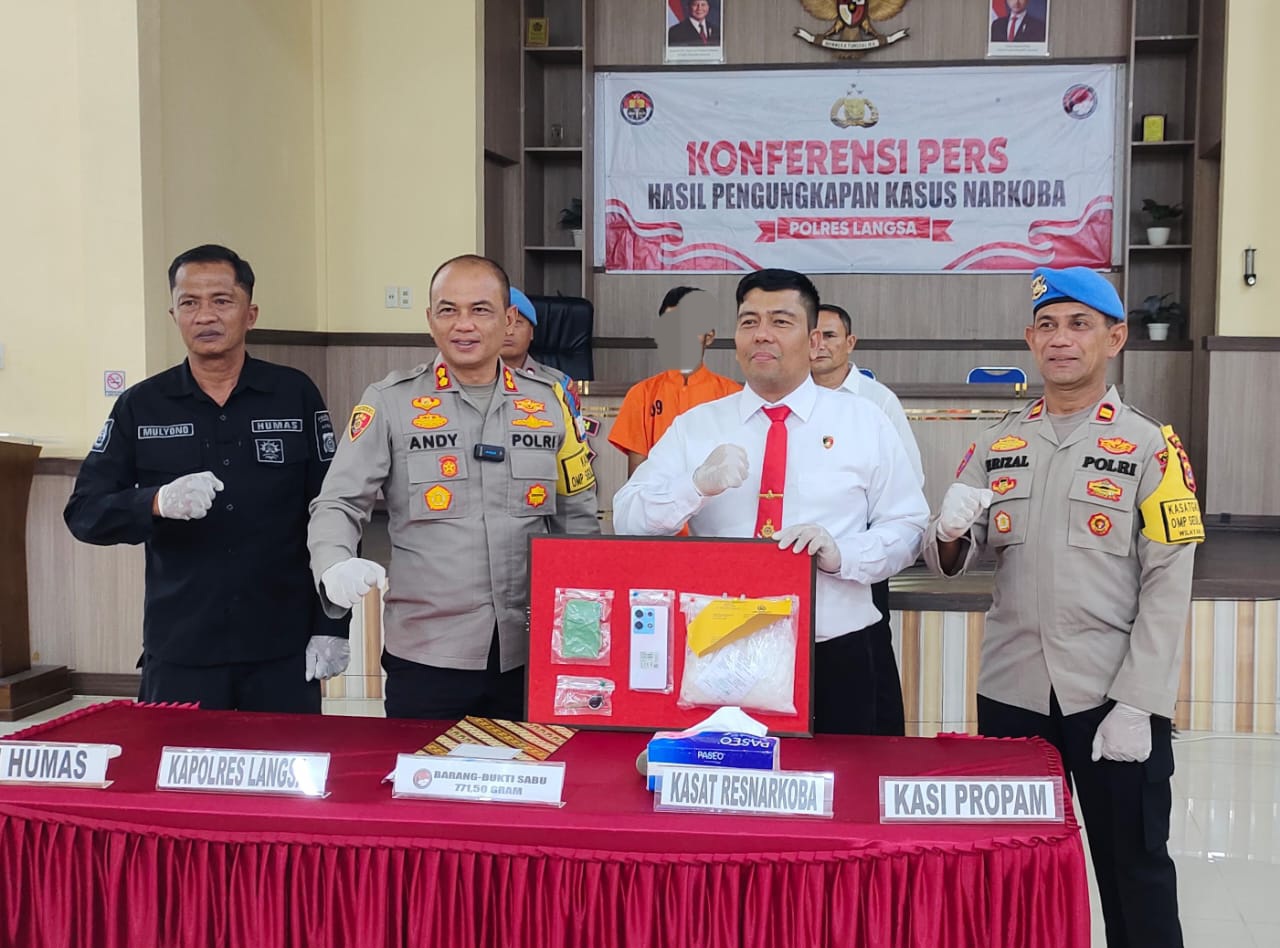 Polres Langsa Ringkus Kurir Sabu Di Areal Tambak