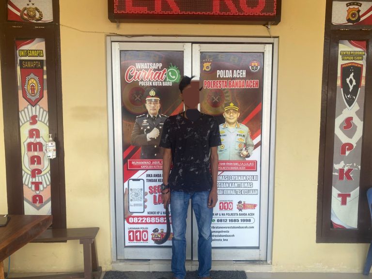 Keluarga Serahkan Pelaku Pembacokan Di Kuta Baro Ke Polisi