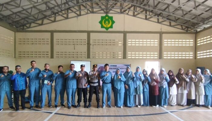 SMA Nurul ‘Ilmi Padangsidimpuan Edukasi Siswa Tentang Bahaya Rokok
