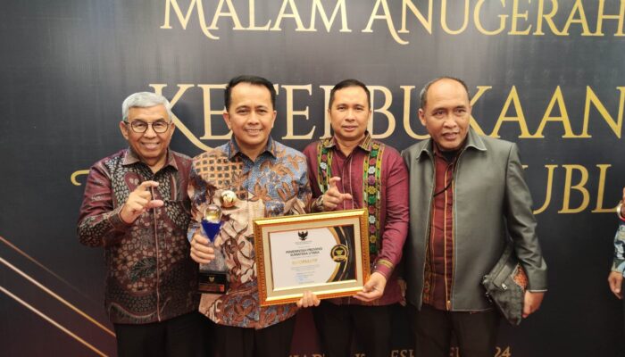 Pemprovsu Raih Penghargaan Informatif Tahun 2024