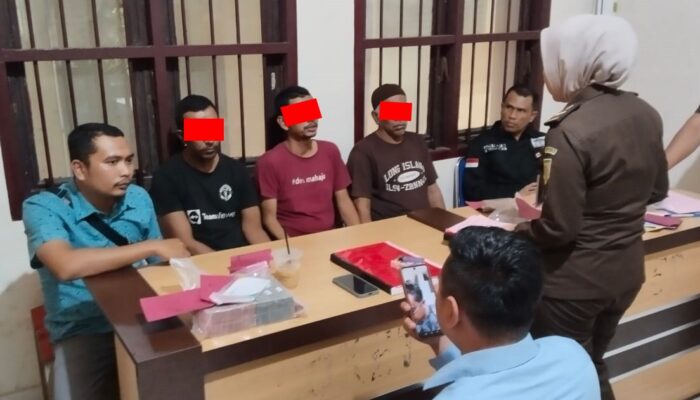 Polisi Limpahkan Tiga Tersangka Penyelundup Rohingya Ke Jaksa