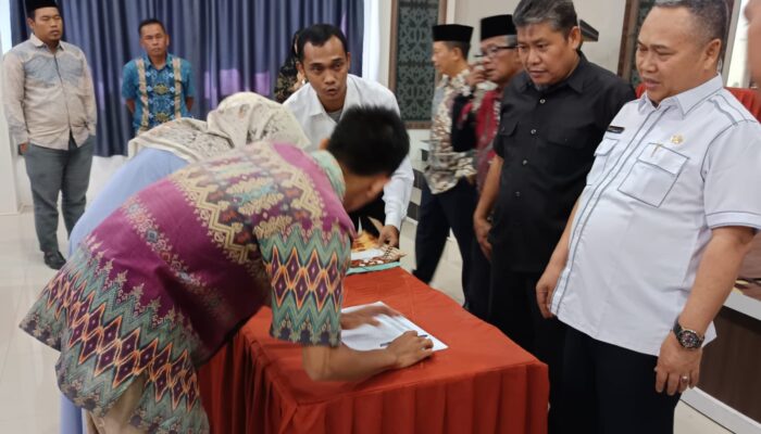 Khainuddin Hadiri Penandatanganan Beasiswa Pemko Subulussalam TA 2024