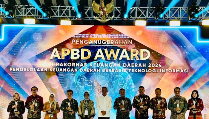 Pemko Tebingtinggi Terima Penghargaan Anugerah APBD Awards 2024