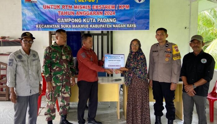 Desa Kuta Padang Salurkan BLT Tahap IV