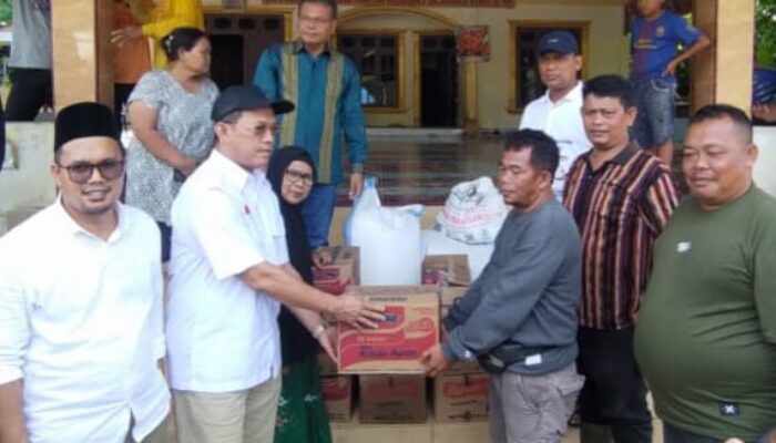 Yayasan H. Hasan Pinayungan Bantu Korban Banjir Bandang Tapsel