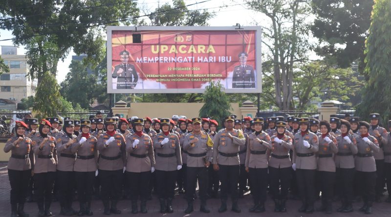 Srikandi Polresta Banda Aceh Gelar Upacara Peringatan Hari Ibu