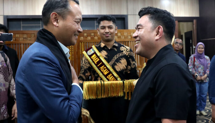 Almuniza Kamal Sambut Kedatangan Wali Kota Distrik Tenggara Singapura