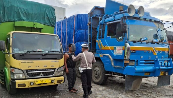 Polres P. Siantar Tertibkan Truk Langgar SKB Menteri