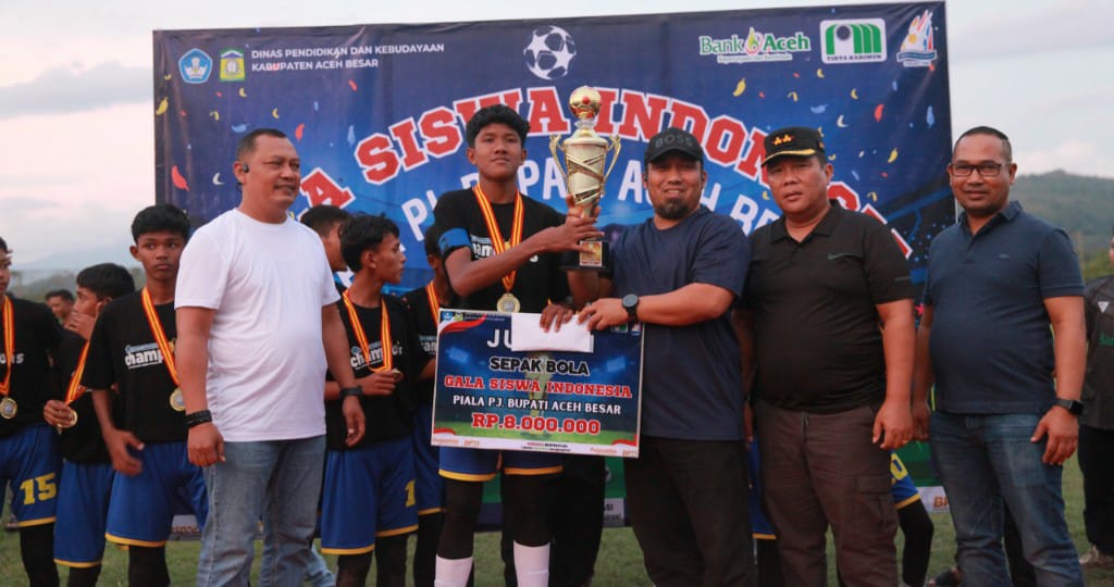 SMPN 1 Peukan Bada Kampiun Gala Siswa Piala Pj Bupati Aceh Besar