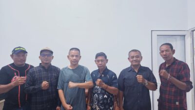 Sehari Syukuran HUT Pewarta.co Ke - 8, Chairum Lubis Jumat Barokah Berbagi Sembako Sehari Syukuran HUT Pewarta.co Ke - 8, Chairum Lubis Jumat Barokah Berbagi Sembako