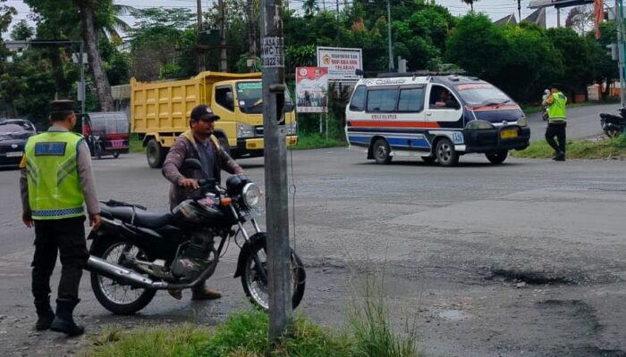 Polres P. Siantar Intensifkan Pengaturan Di Penggal Jalan Lintasan