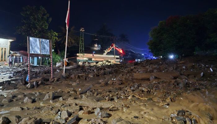 Banjir Bandang Agara Bawa Batu Dan Kayu Gelondongan