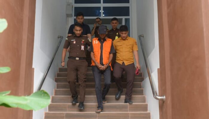 Tersangka Kasus Dugaan Korupsi PNPM Jeunieb Ditahan