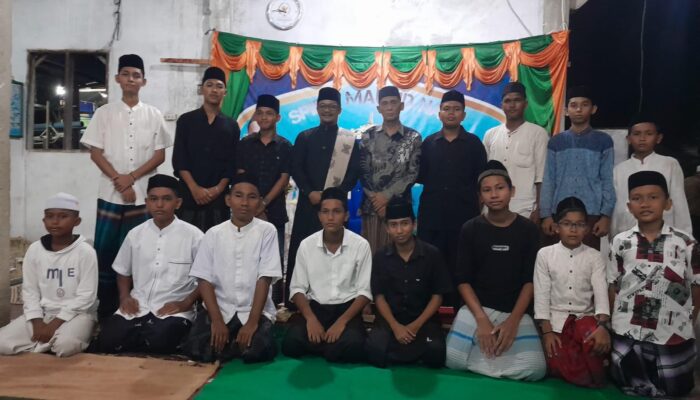 Diniyah Ruhul Fata Gelar Tausiah Akbar