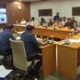 KEPALA Dinas Pemdes Dukcapil Sumut H. Parlindungan Pane, SH, M.Si didampingi Sekretaris Drs. Alia Gani Manurung menyampaikan pemaparan pada rapat dengan Komisi A DPRD Sumut dipimpin Ketua Prof. Dr. H. Usman Jakfar, di ruang dewan, Kamis (5/12). Waspada/Partono Budy