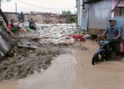 Tanggul Sungai Deli Jebol, Warga Harapkan Bantuan Goni Dan Tanah Timbun