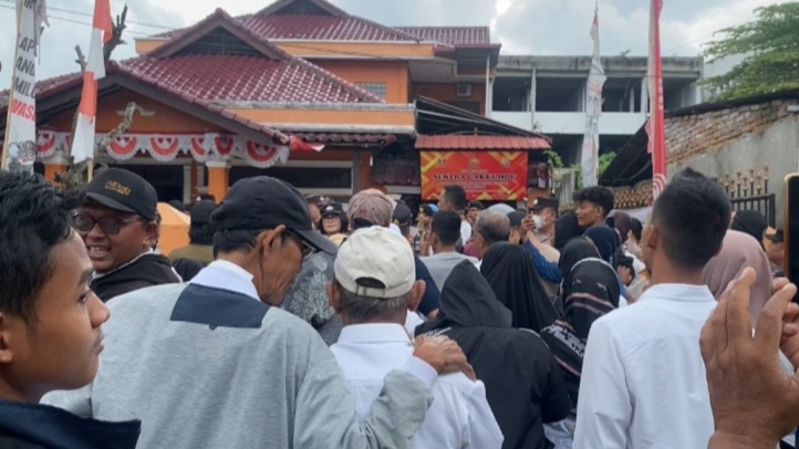 Tagih Janji Bawaslu, Ratusan Massa Pendukung Pilkada Jujur Dibuat Kecewa