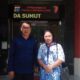 PARLINDUNGAN Siregar, SH mendampingi Rosmaida Purba mengadu ke Polda Sumut, Jumat (6/12). Waspada/Ist