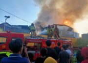 16 Rumah Di Jalan Kemiri Simpang Limun Terbakar