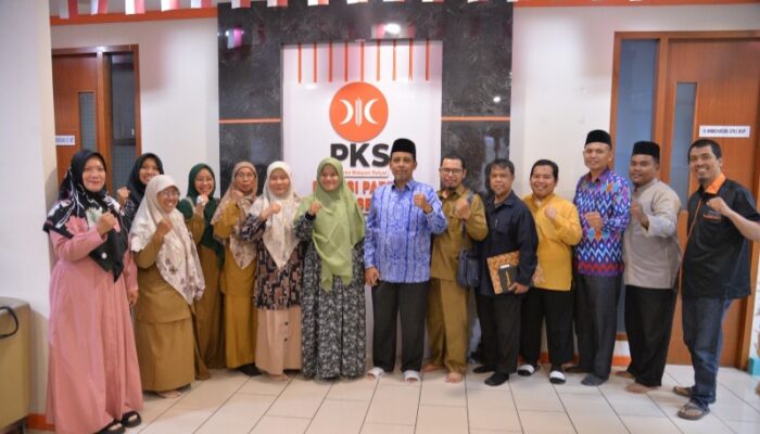 Fraksi PKS DPRD Sumut Harapkan Pemerintah Serius Perhatikan Nasib Guru Agama