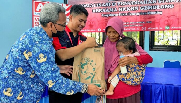 Alfamidi Salurkan 32.000 Telur Untuk Ratusan Anak Terindikasi Stunting