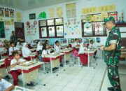 Cegah Stunting, Kodam I/BB Berikan Makanan Sehat Bergizi Untuk Siswa SDN Medan Amplas