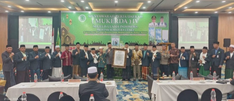 Pj Gubsu Buka Mukerda Digelar MUI Sumut Sekaligus Tandatangani Piagam Kesepahaman