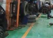 Kapal AH 1 Diterpa Badai 1 Truk Di Atas Kapal Terbalik