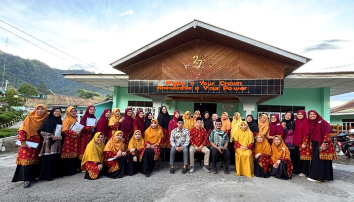 Guru Pesantren Darul Mursyid Ikuti Workshop Classroom Management