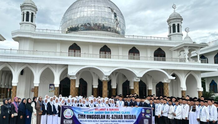 Syiarkan Islam Siswa SMA UnggulanAl Azhar Mabid Di Pematang Siantar