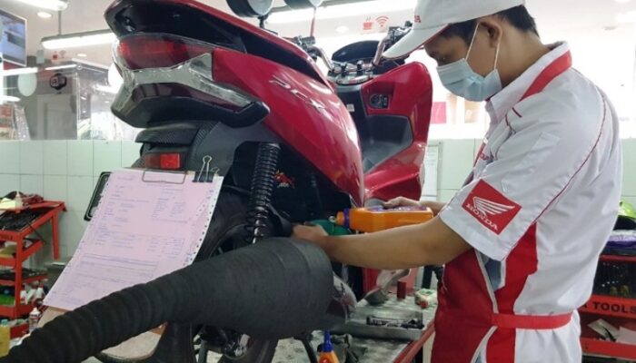 Penyebab Oli Cepat Habis Walau Knalpot Tak Ngebul