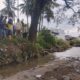 Bupati Terpilih Tinjau Lokasi Tebing Yang Dihantam Banjir