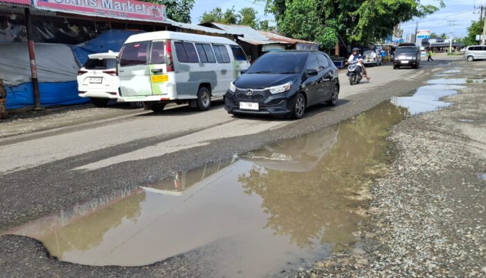 Jalan Lintas Provinsi Di Pidie Rusak Parah, Mirip Kubangan